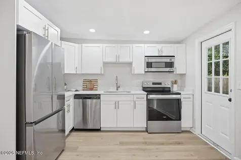 1416 Eola Court Jacksonville FL 32205