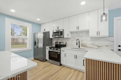 4713 Royal Avenue Jacksonville FL 32205