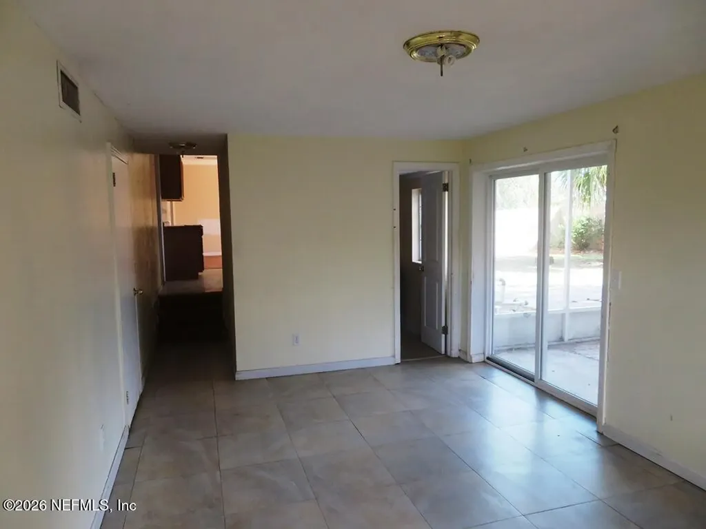 5932 Jaguar Drive W Jacksonville FL 32244