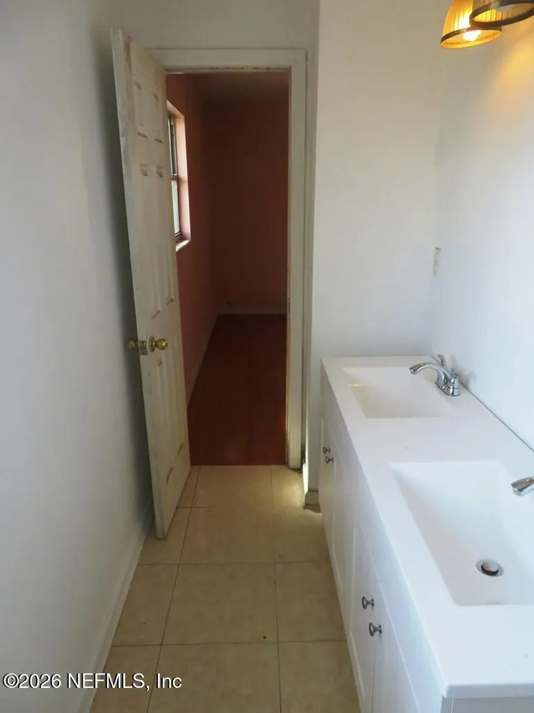 5932 Jaguar Drive W Jacksonville FL 32244