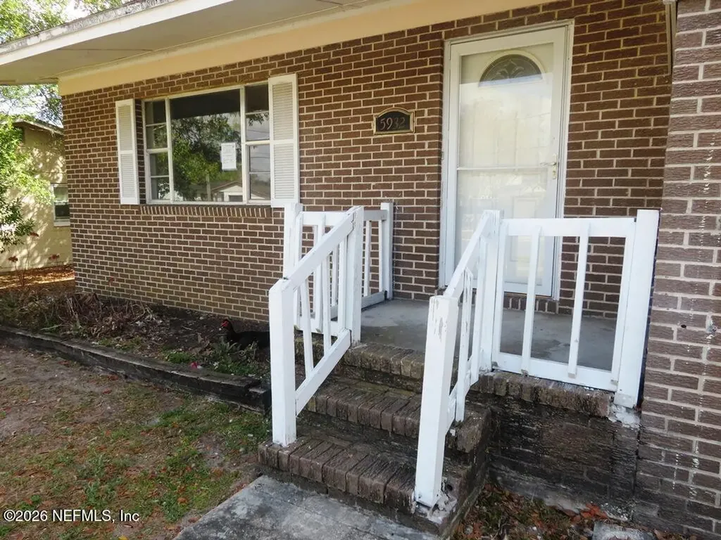 5932 Jaguar Drive W Jacksonville FL 32244