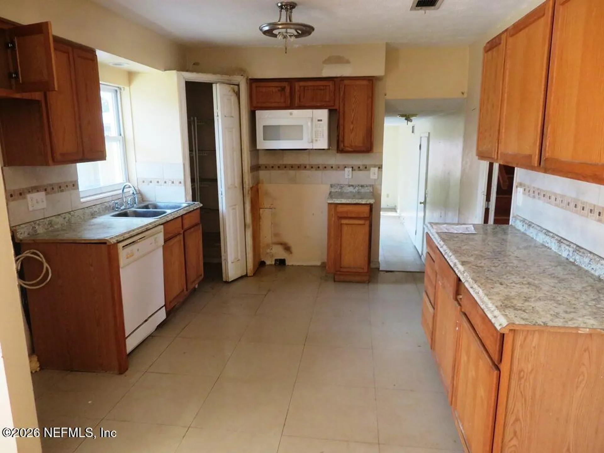 5932 Jaguar Drive W Jacksonville FL 32244