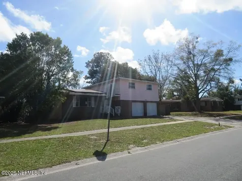 5932 Jaguar Drive W Jacksonville FL 32244