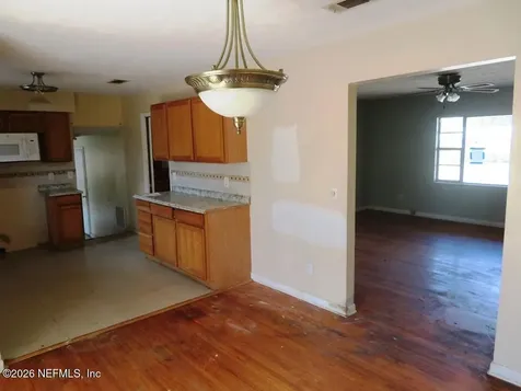 5932 Jaguar Drive W Jacksonville FL 32244