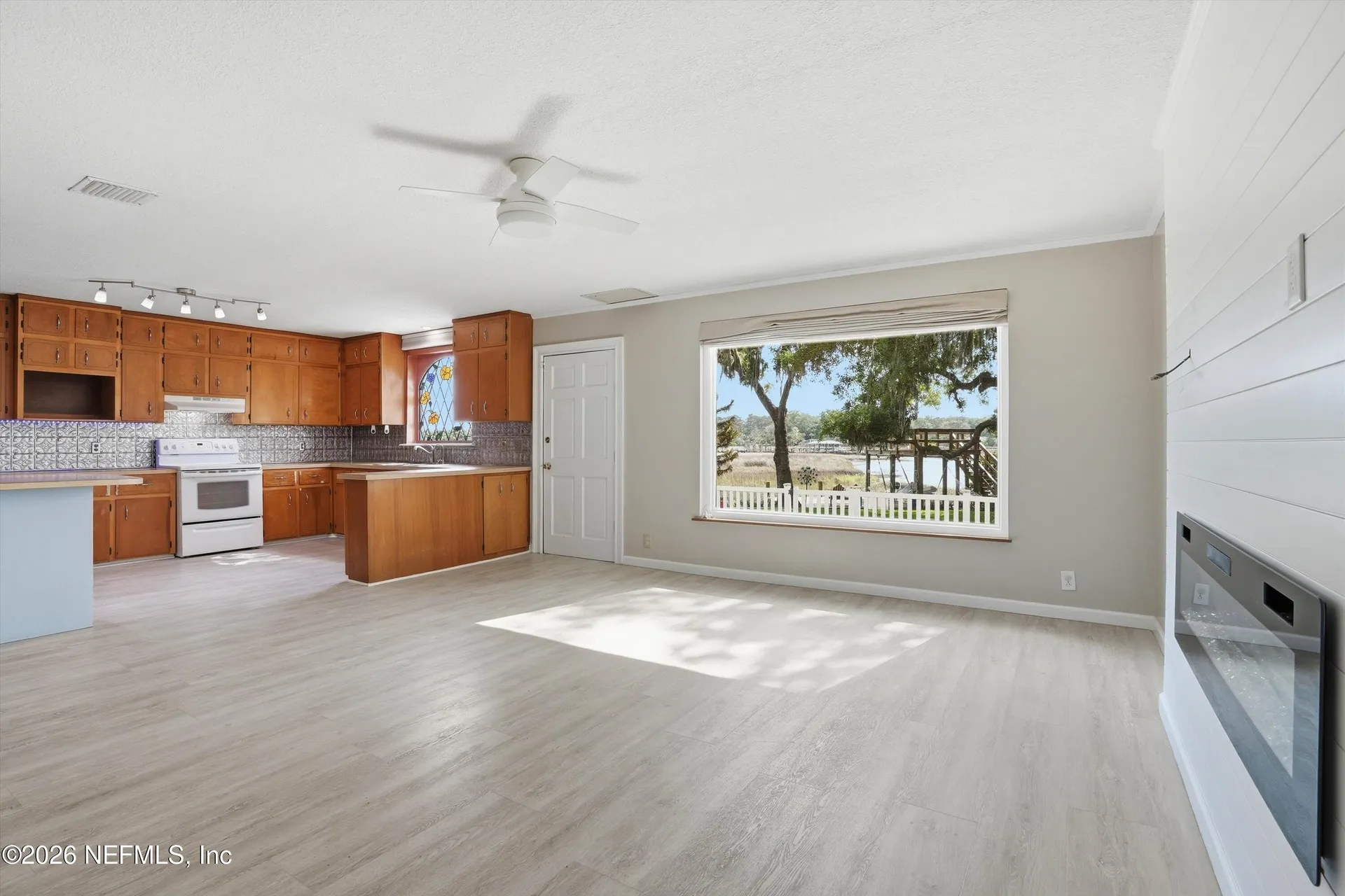 1636 Hammock Circle W Jacksonville FL 32225