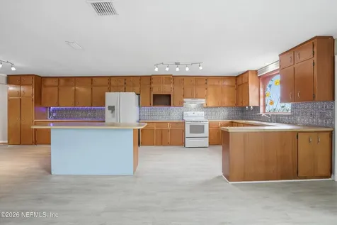 1636 Hammock Circle W Jacksonville FL 32225