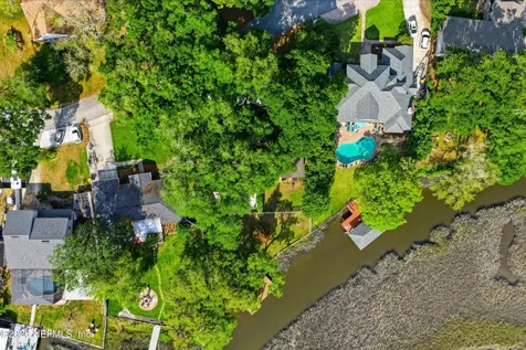 1636 Hammock Circle W Jacksonville FL 32225