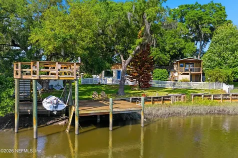 1636 Hammock Circle W Jacksonville FL 32225