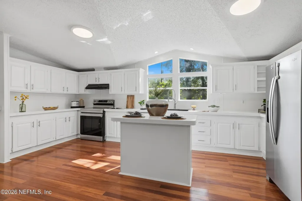 138 Thomas Avenue Jacksonville FL 32218