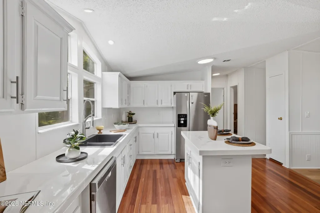 138 Thomas Avenue Jacksonville FL 32218