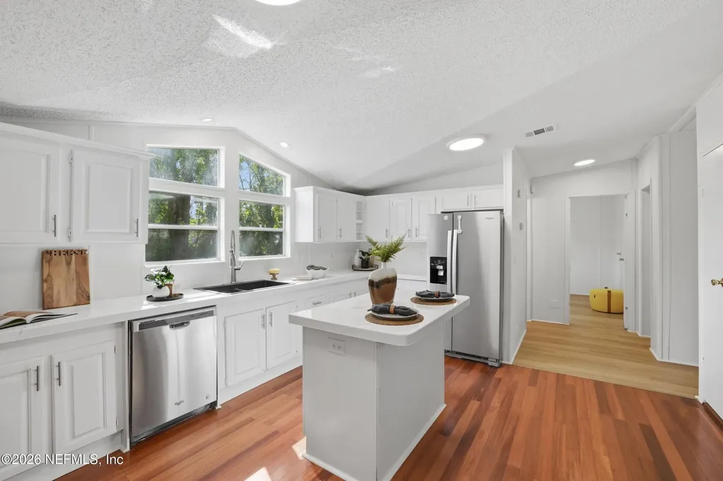 138 Thomas Avenue Jacksonville FL 32218
