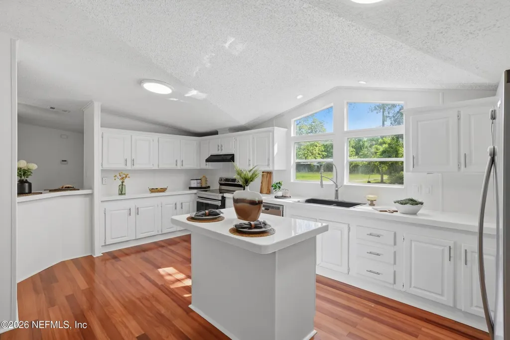 138 Thomas Avenue Jacksonville FL 32218