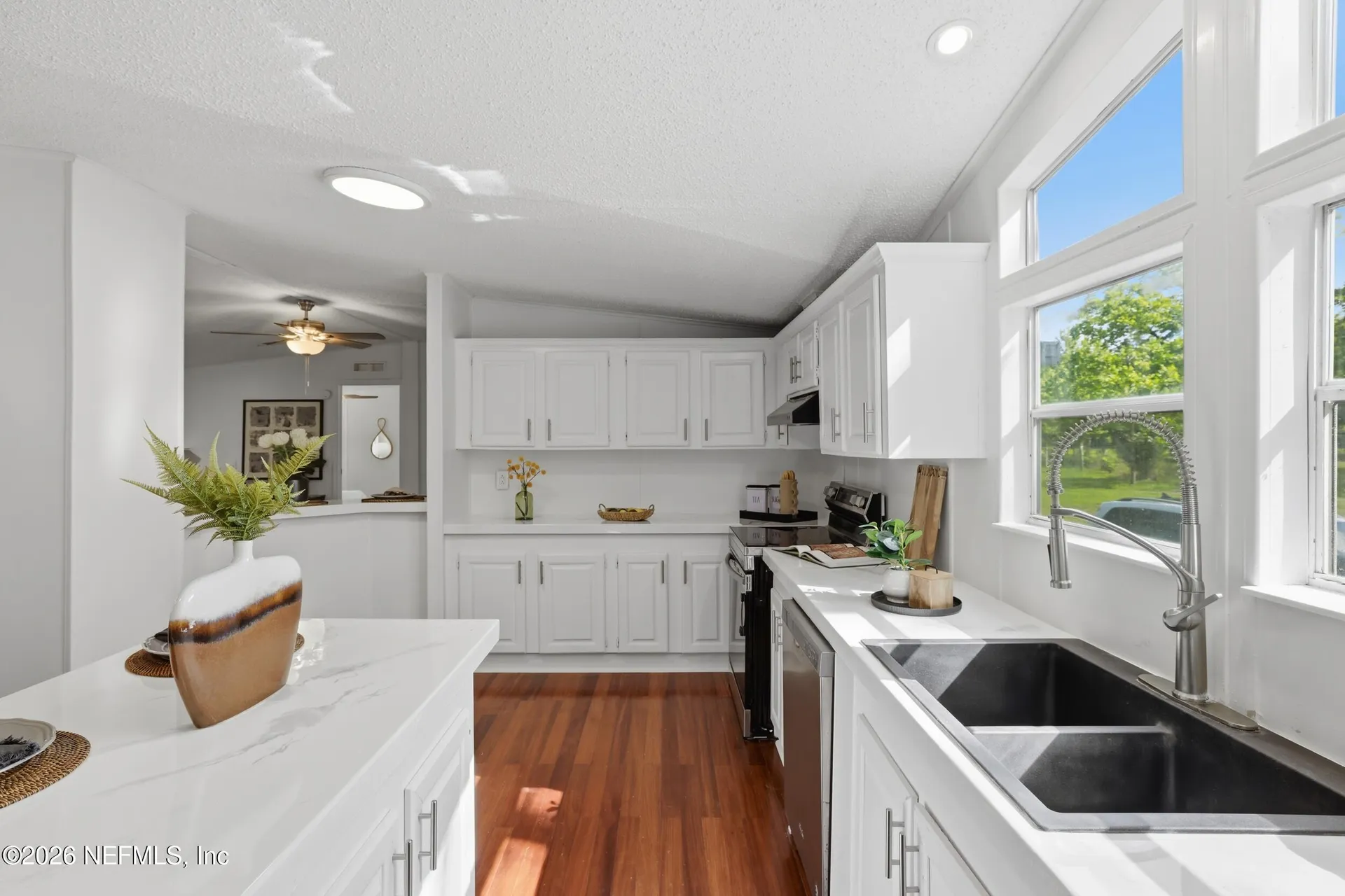 138 Thomas Avenue Jacksonville FL 32218