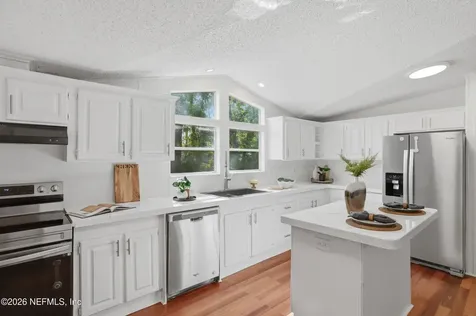 138 Thomas Avenue Jacksonville FL 32218