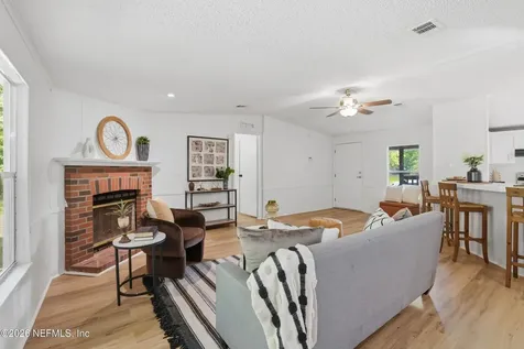 138 Thomas Avenue Jacksonville FL 32218