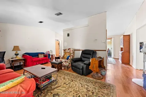 1215 Lamanto Avenue E Jacksonville FL 32211