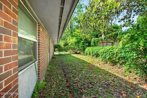 1215 Lamanto Avenue E Jacksonville FL 32211