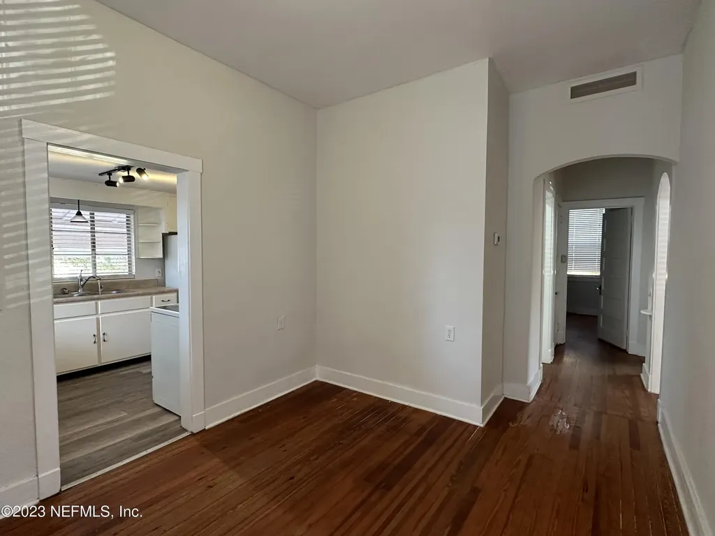 1824 Perry Place Jacksonville FL 32207