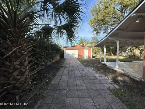 1824 Perry Place Jacksonville FL 32207