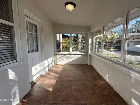 1824 Perry Place Jacksonville FL 32207