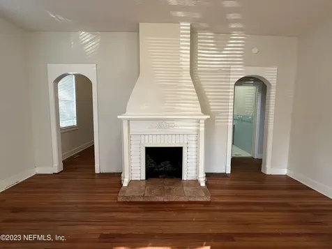 1824 Perry Place Jacksonville FL 32207