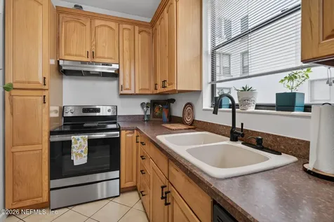 2545 Oak Street Jacksonville FL 32204