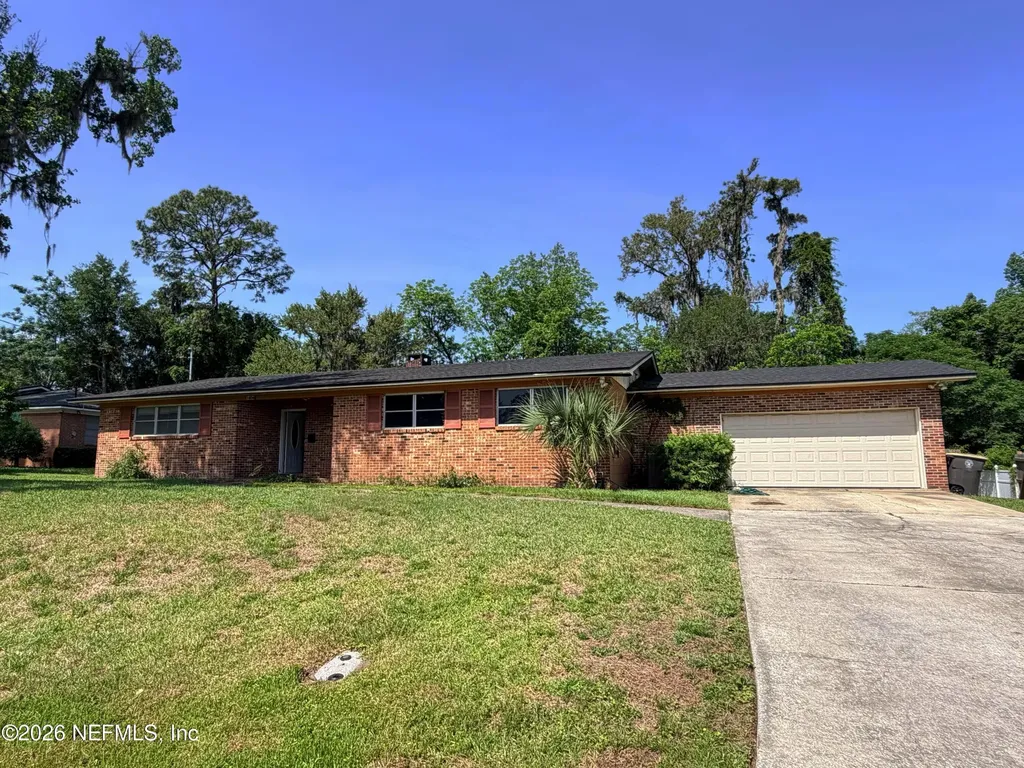 1806 Memory Lane Jacksonville FL 32210