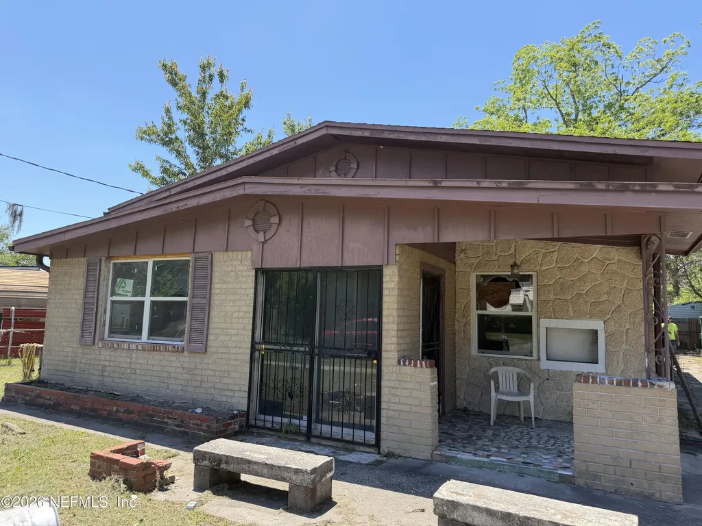 5720 Carnation Road Jacksonville FL 32209