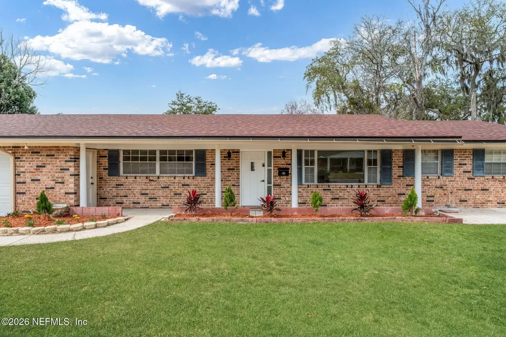 8460 Lynda Sue Lane W Jacksonville FL 32217