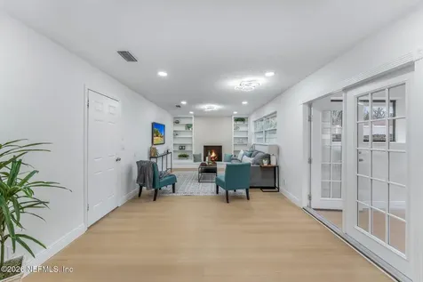 8460 Lynda Sue Lane W Jacksonville FL 32217