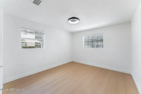 8460 Lynda Sue Lane W Jacksonville FL 32217