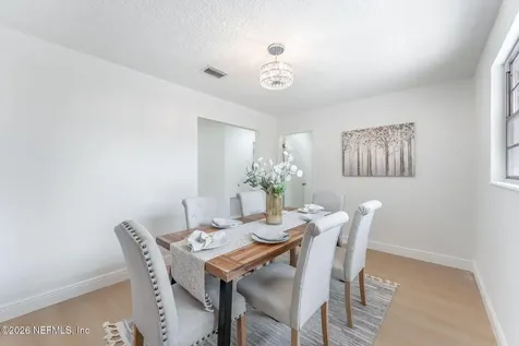 8460 Lynda Sue Lane W Jacksonville FL 32217
