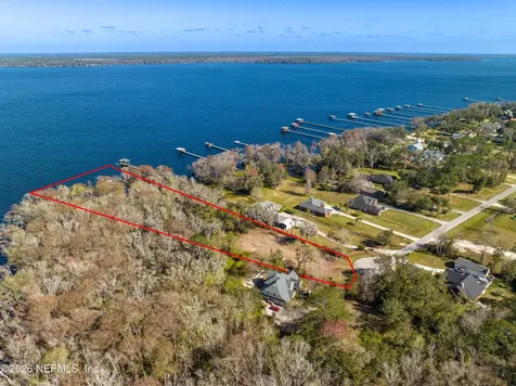 5565 Dianthus Street Green Cove Springs FL 32043