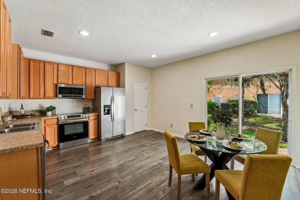 6865 Misty View Drive Jacksonville FL 32210