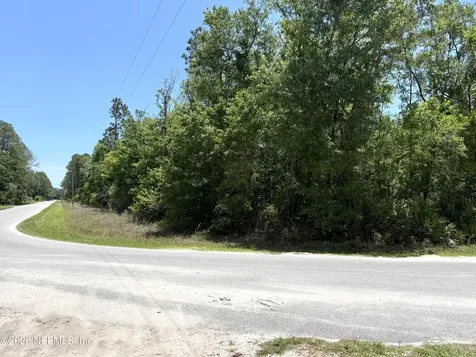 153 West Harbor Drive Palatka FL 32177