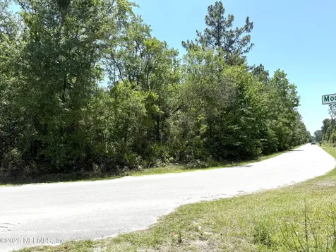 153 West Harbor Drive Palatka FL 32177
