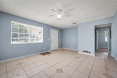 9504 Waynesboro Avenue Jacksonville FL 32208