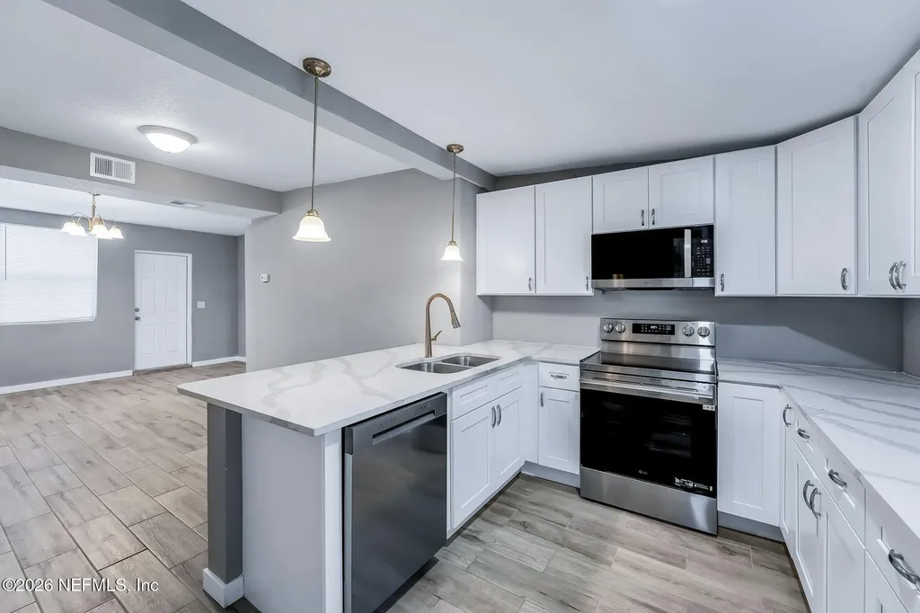 1167 Pangola Drive Jacksonville FL 32205