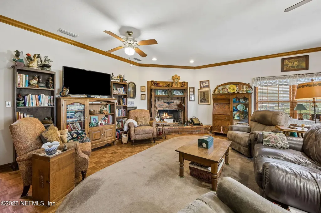 7430 SW County Road 18 Hampton FL 32044