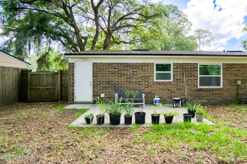 11467 Gwynford Jacksonville FL 32223