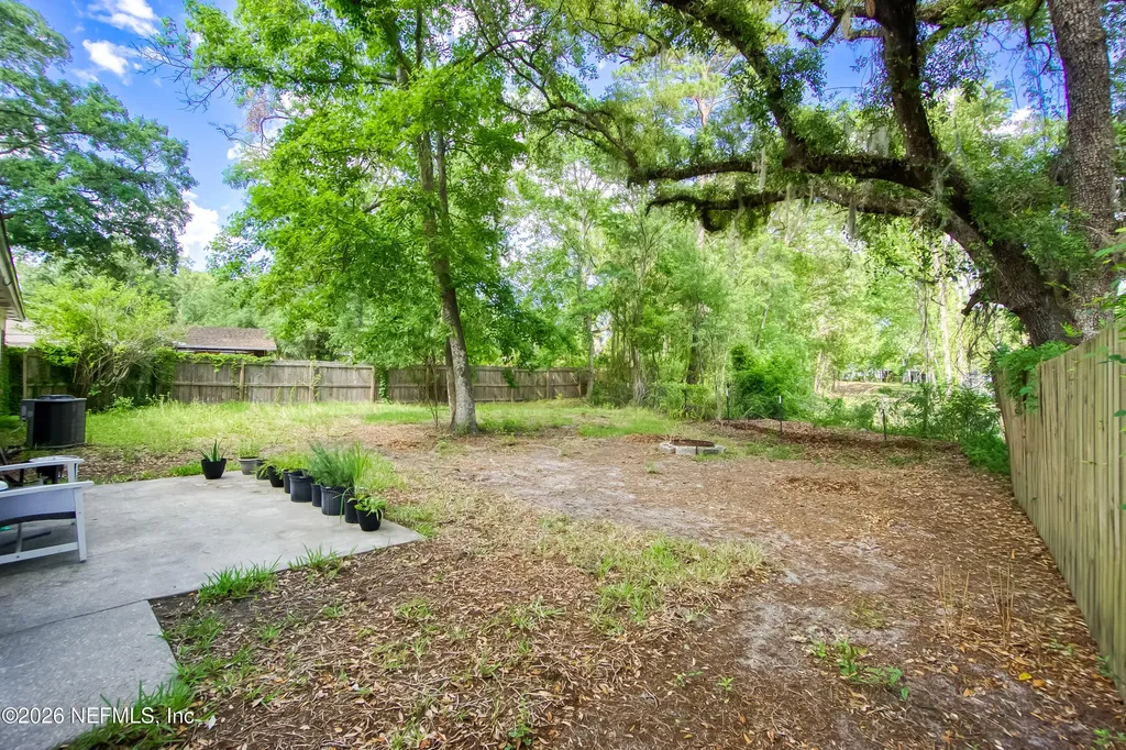 11467 Gwynford Jacksonville FL 32223