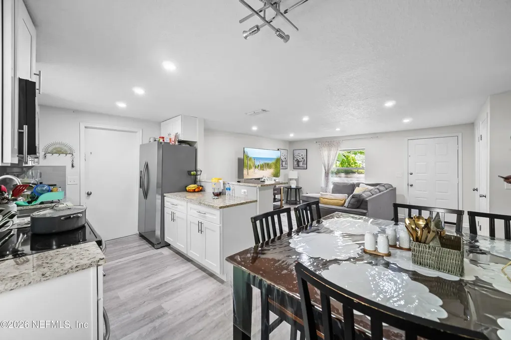 11467 Gwynford Jacksonville FL 32223