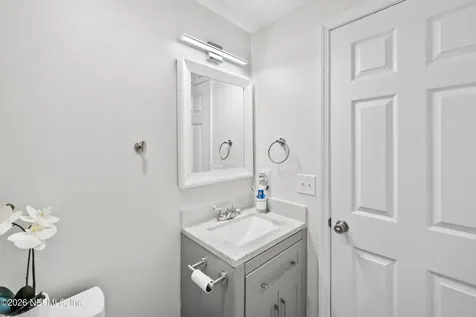 11467 Gwynford Jacksonville FL 32223