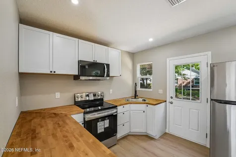 547 W 49th Street Jacksonville FL 32208