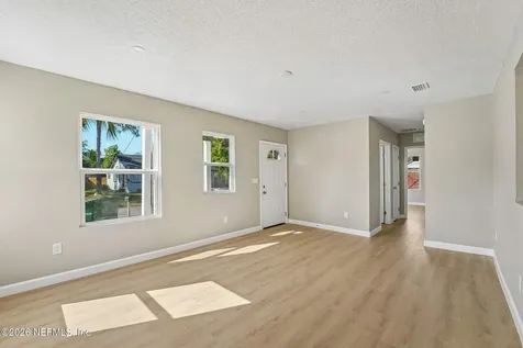 547 W 49th Street Jacksonville FL 32208