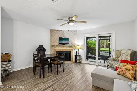 7701 Baymeadows Circle W Jacksonville FL 32256