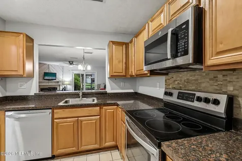 7701 Baymeadows Circle W Jacksonville FL 32256