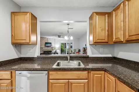 7701 Baymeadows Circle W Jacksonville FL 32256