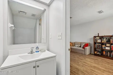 7701 Baymeadows Circle W Jacksonville FL 32256