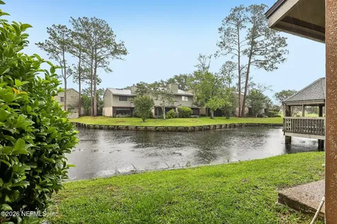 7701 Baymeadows Circle W Jacksonville FL 32256